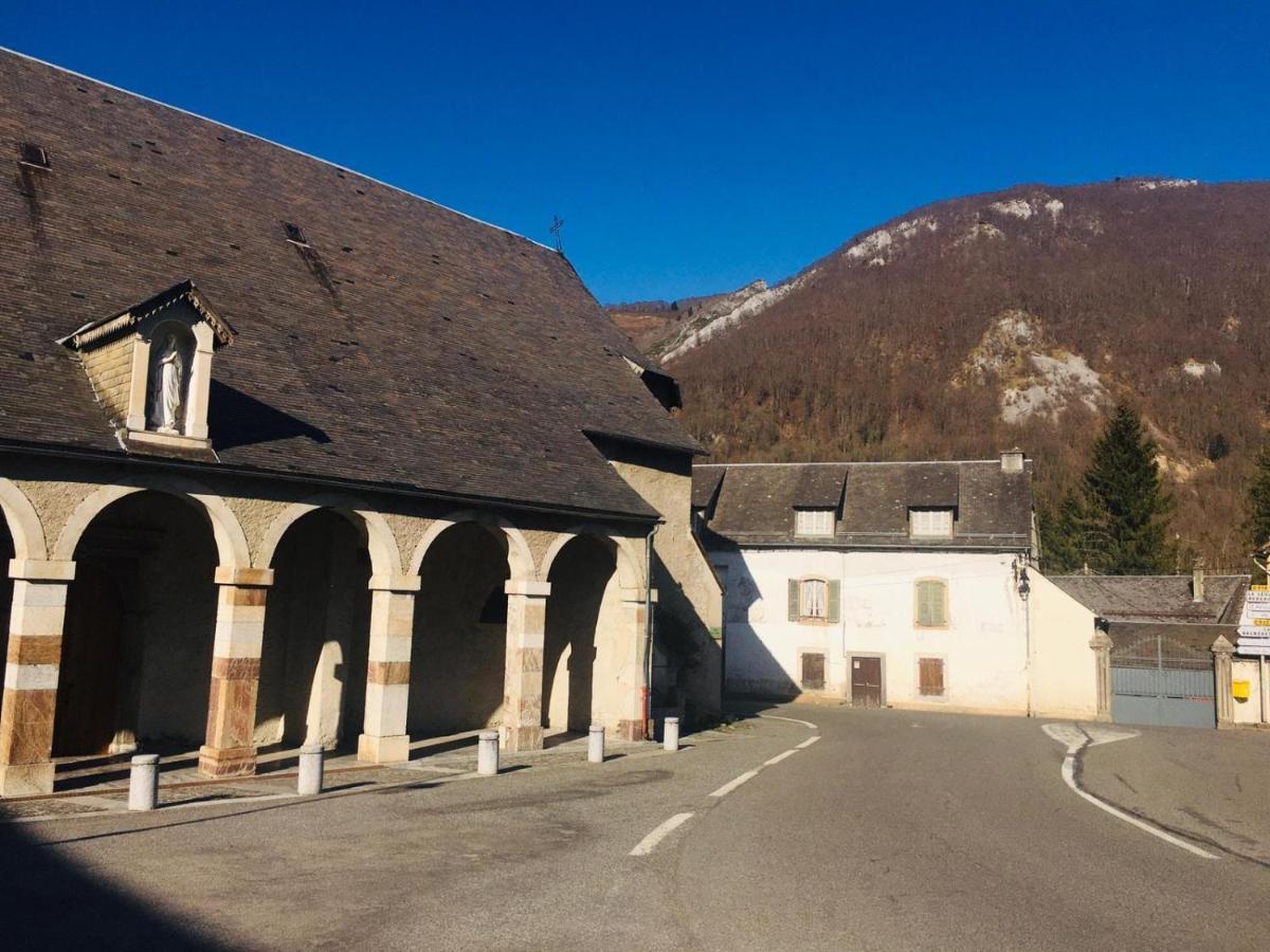 Marie De Campan - Le Vieux Village *